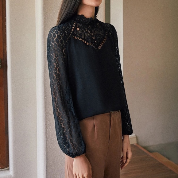 Black Floral Lace Lantern Sleeve Blouse - Picture 3 of 5